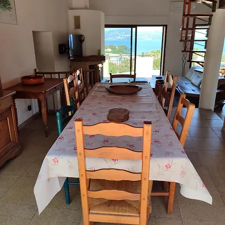 Maison Presqu'ile De Giens * 耶尔